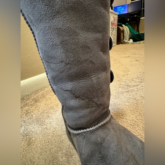 UGG Bailey Button Triplet II Boot - size 8 - FOLDABLE multiple ways to wear! - Picture 4 of 13